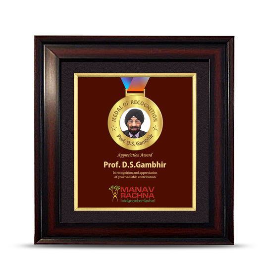 Customized 3D Memento With Matter Printed & Gold Plated Medal For Corporate Gifting