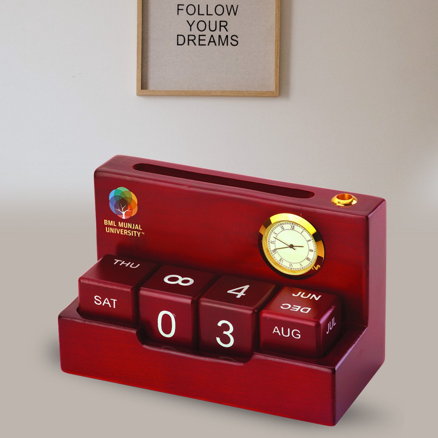 Customized Dice Date Calendar With Watch, Pen & Pad Holder For Corporate Gifting