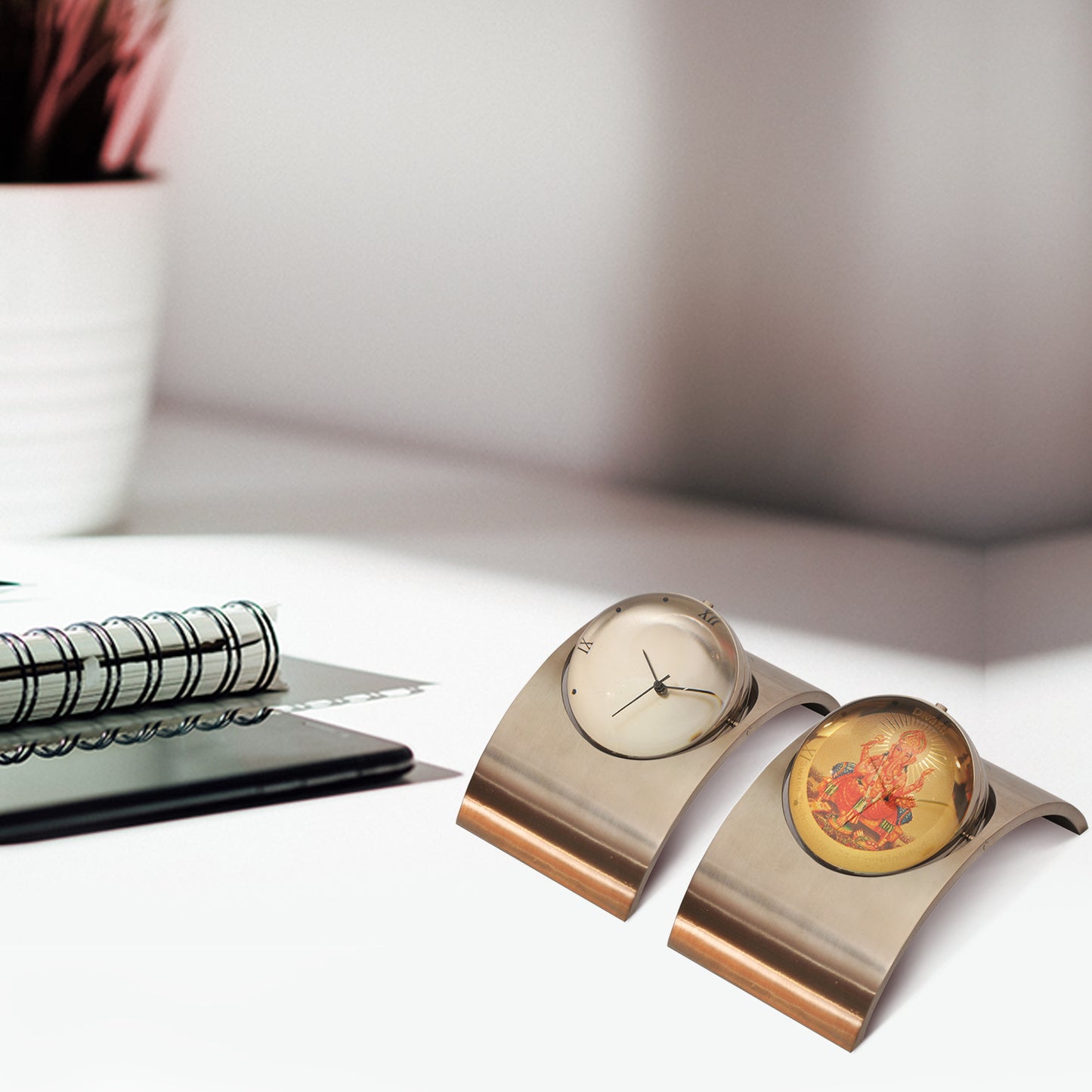 Customized SS Table Top With Watch & 24K Gold Plated Frame For Corporate Gifting