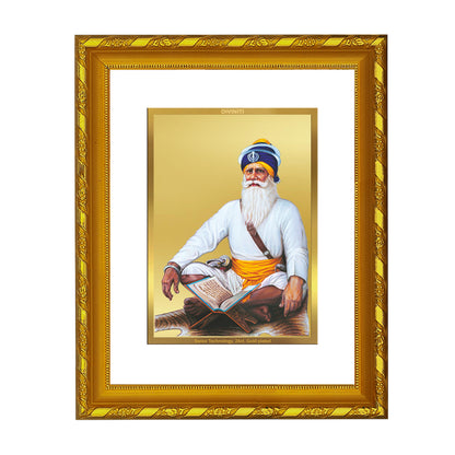 DIVINITI 24K Gold Plated Baba Deep Singh Wooden Premium Photo Frame Idol for Wall Hanging, Workshop, Table Top, Home Decor, Luxury Gift | DG103 Size 2 (22.6x18.4 CM)