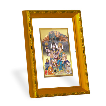 DIVINITI 24K Gold Plated Lord Shiv Parivar Wooden Modern Photo Frame Idol for Puja Room, Home Wall Decor, Workshop, Table Top, Premium Gift | DG103 Size 2 (22.6x18.4 CM)