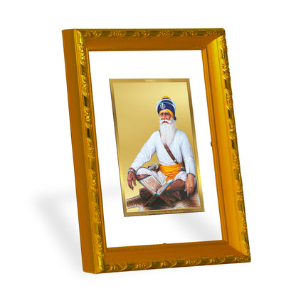 DIVINITI 24K Gold Plated Baba Deep Singh Wooden Premium Photo Frame Idol for Wall Hanging, Workshop, Table Top, Home Decor, Luxury Gift | DG103 Size 2 (22.6x18.4 CM)