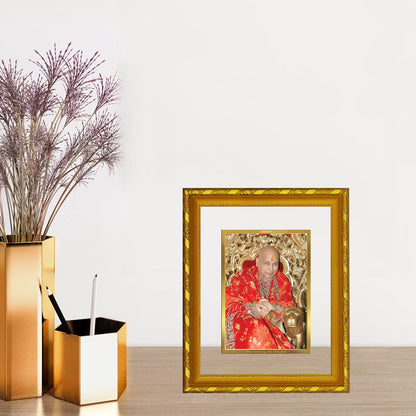 DIVINITI 24K Gold Plated Guru Ji Wooden Photo Frame Idol for Home Decor, Table Top, Wall Hanging, Workshop, Premium Gift | DG103 Size 2 (22.6x18.4 CM)