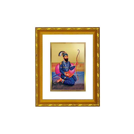 DIVINITI 24K Gold Plated Foil Guru Gobind Singh Photo Frame for Home & Office Decor, Wall Hanging, Workshop, Table Top, Gift|DG103 Size 2 (22.6x18.4 CM)