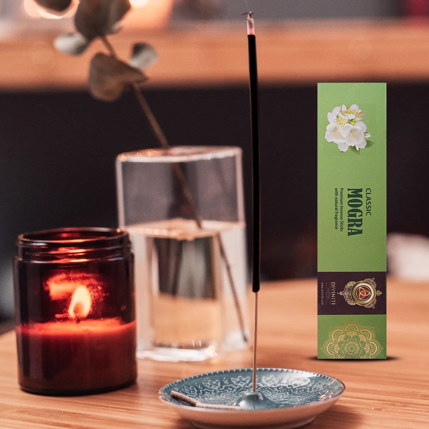 Diviniti Classic Incense Sticks| Incense Stick with Natural Fragrance| Soothing Fragrance for Long-Lasting Aroma| Charcoal Free, 100% Natural (Pack of 12)