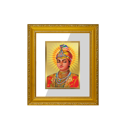 DIVINITI 24K Gold Plated Foil Guru Har Krishan Wall Photo Frame Religious Photo Frame Idol for Home & Office Decor Prayer, Gifts Items DG 101 Size 1 (15.3x14.9 CM)