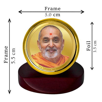 Diviniti 24K Gold Plated Pramukh Swami Photo Frame for Car Dashboard, Home Decor, Table Top, Showpieces and Festival Gift MCF1CGOLD (5.5x5 CM)