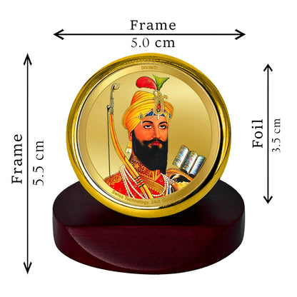 Diviniti 24K Gold Plated Guru Gobind Singh Photo Frame for Car Dashboard, Home Decor, Table Top, Puja Room Worship and Festival Gift MCF1CGOLD (5.5x5 CM)