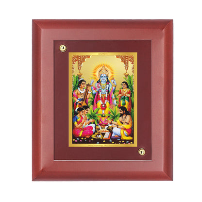 DIVINITI 24K Gold Plated Foil Lord Satya Narayan Wooden Photo Frame Idol for Table Top, Home Decor, Table Top, Luxury Gift | MDF Size 1 (16.7x14.2 CM)